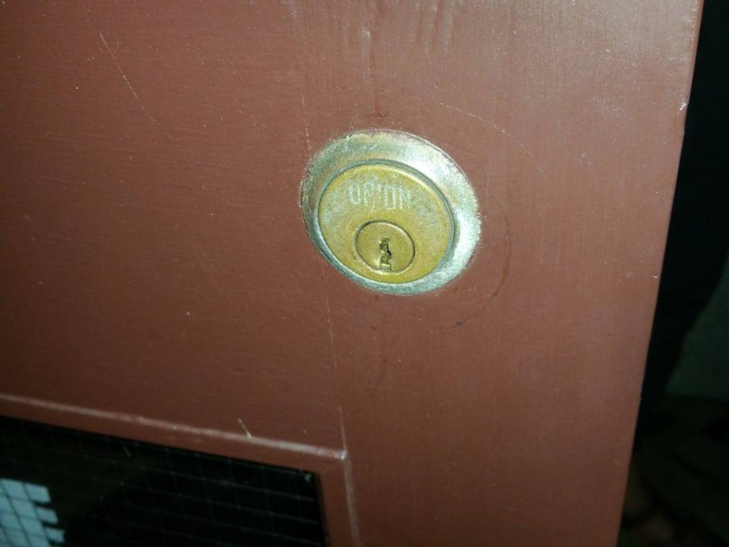 1 Large Mechanical Digital Push Button Lock