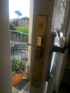 11 - New lock with original handles