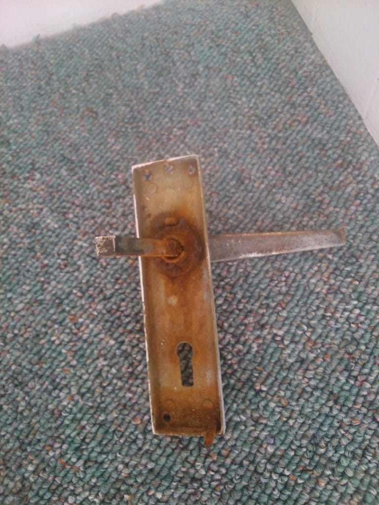 7-Rusty-handles